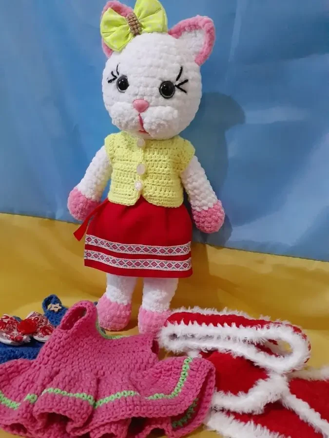 Кошечка Милана с набором одежды. 4