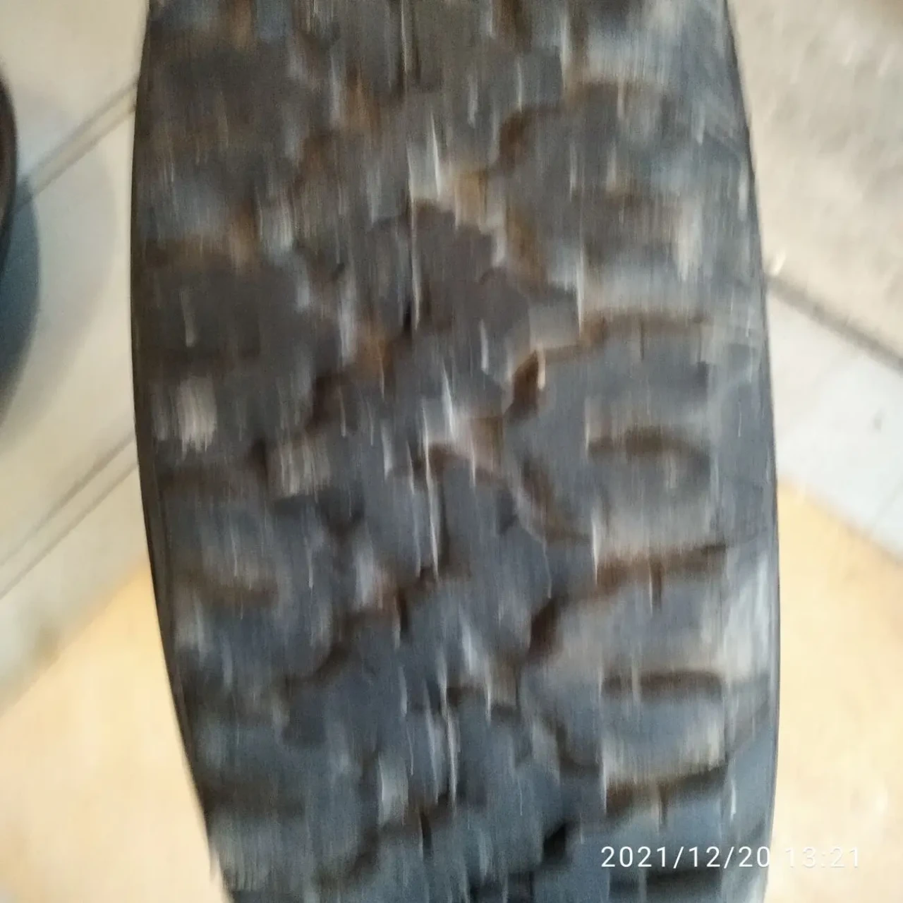 Продам шину на авто 6.45*13 с 2-мя камерами-зима 3