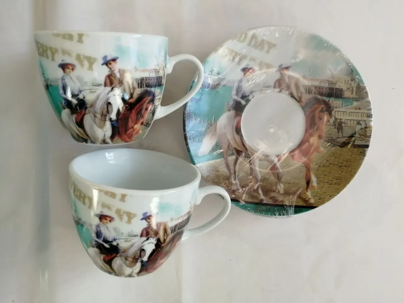 Набір 2 чашки + 2 блюдця Коні 200 мл