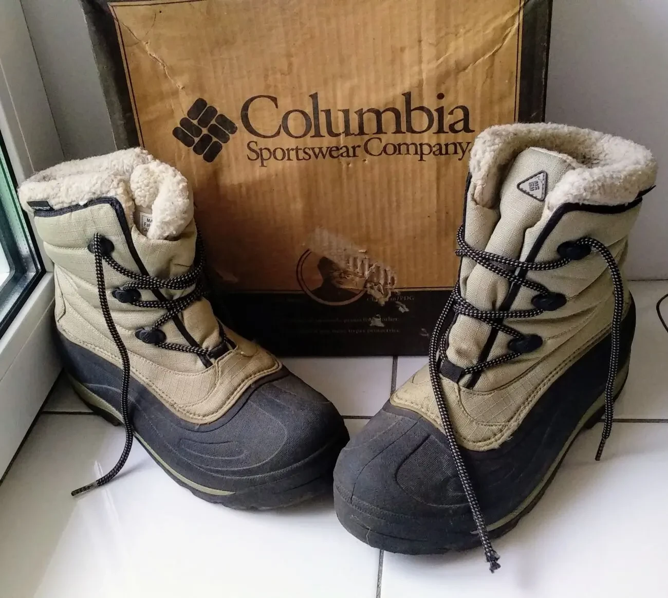 Columbia Thermolite Cascadian Trinity Womens Snow Boots Size 40,5