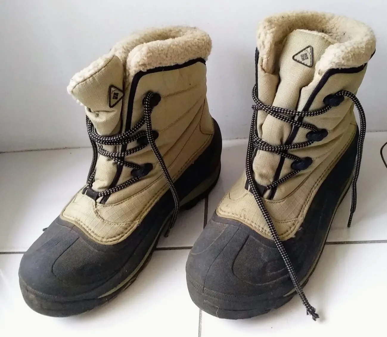 Columbia Thermolite Cascadian Trinity Womens Snow Boots Size 40,5 2