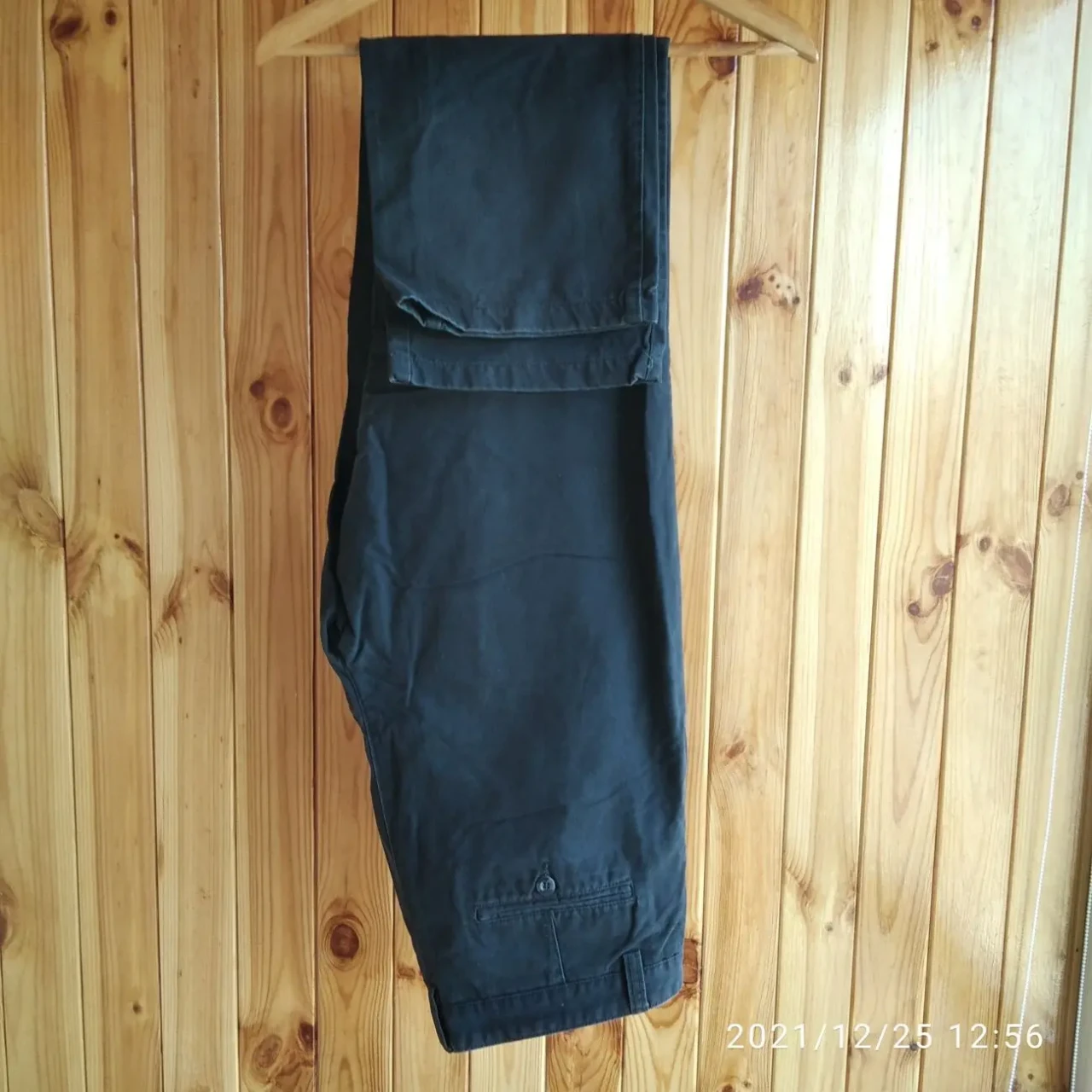 Продам б\у джинсы мужские и куртку      демисезонные разного фасона св 3