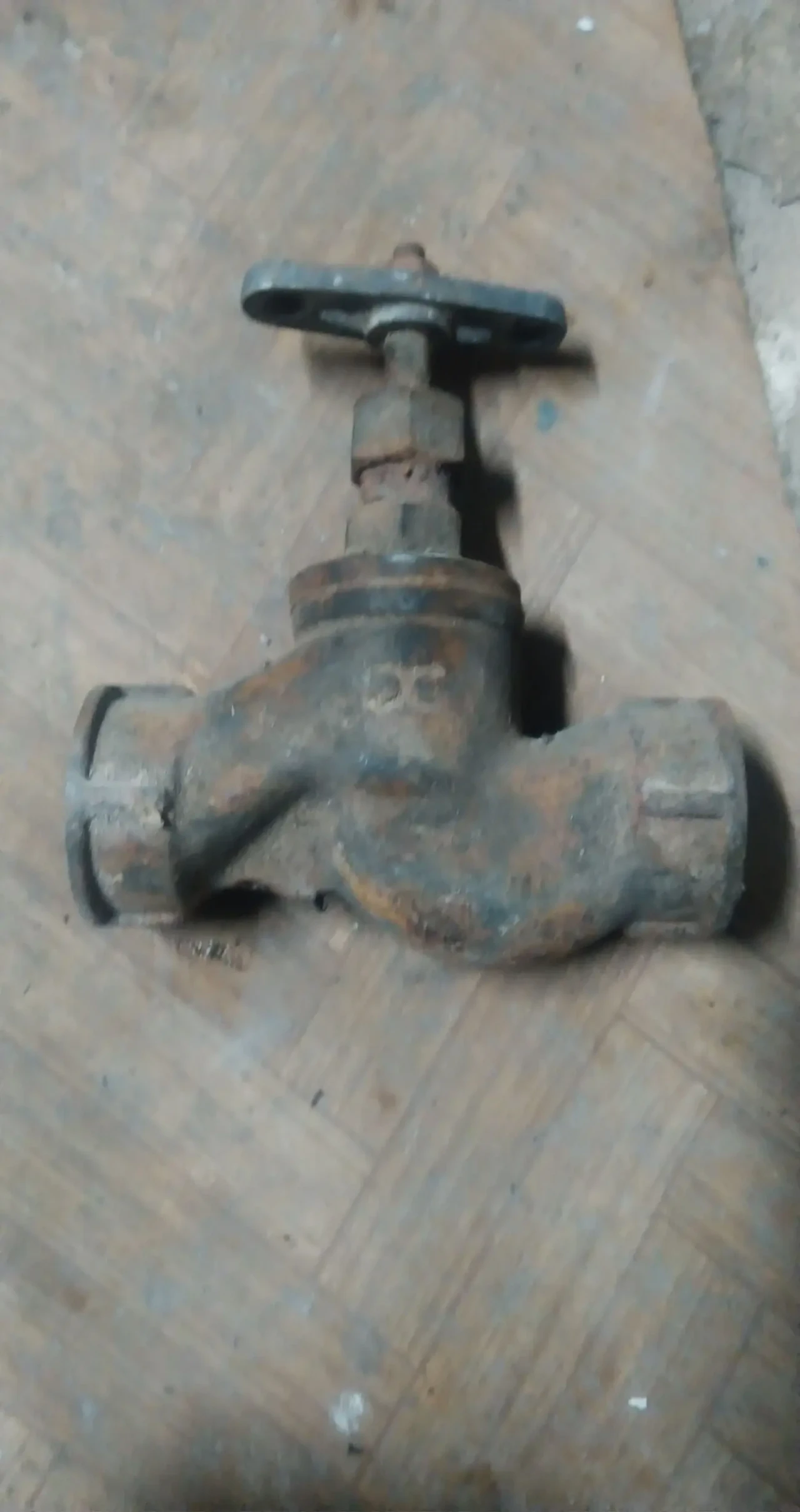 Вентилі, крани водопровідні 7