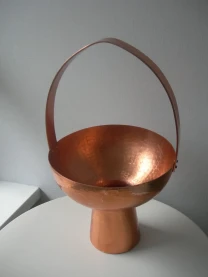 Ваза, большая, толстая медь, 1.5 кг, Германия, с клеймом