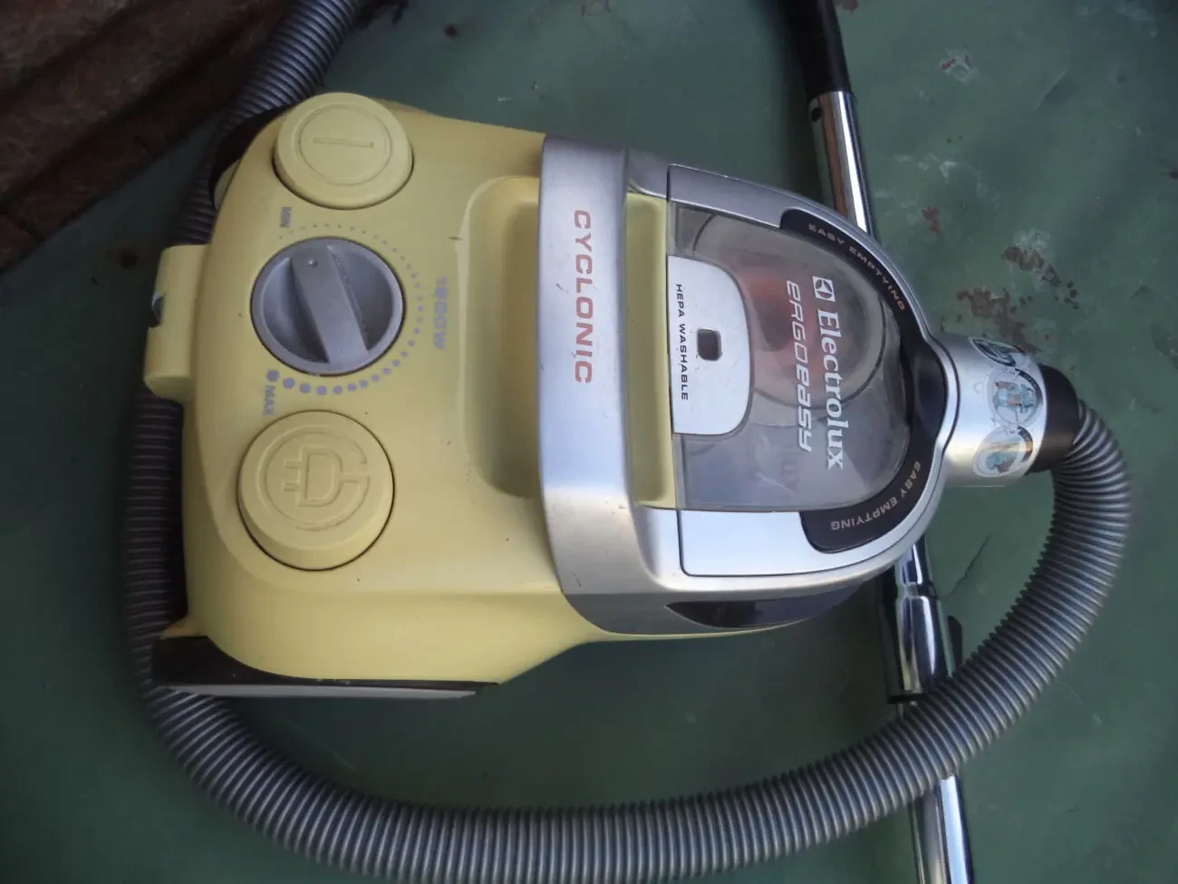 Пылесос Electrolux 1800 W HEPA фильтр 2