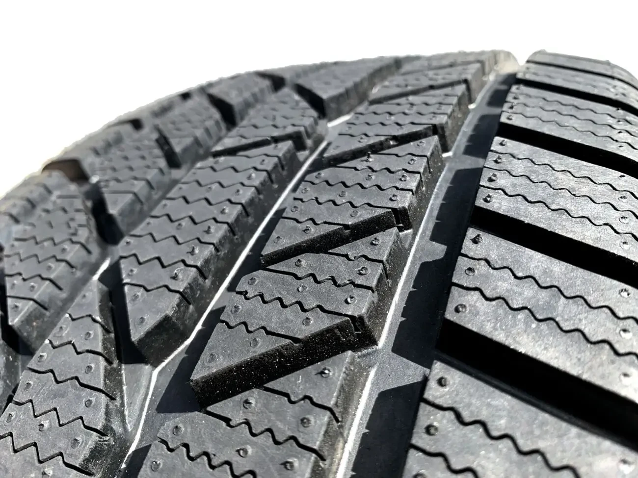 Шина зимова 225/50 R17 94H резина зимняя HG5 3P Domin Poland 2