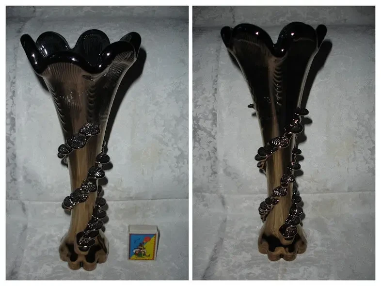 ВАЗА з кольорового скла висотою 43 см; стійка; раритет 10