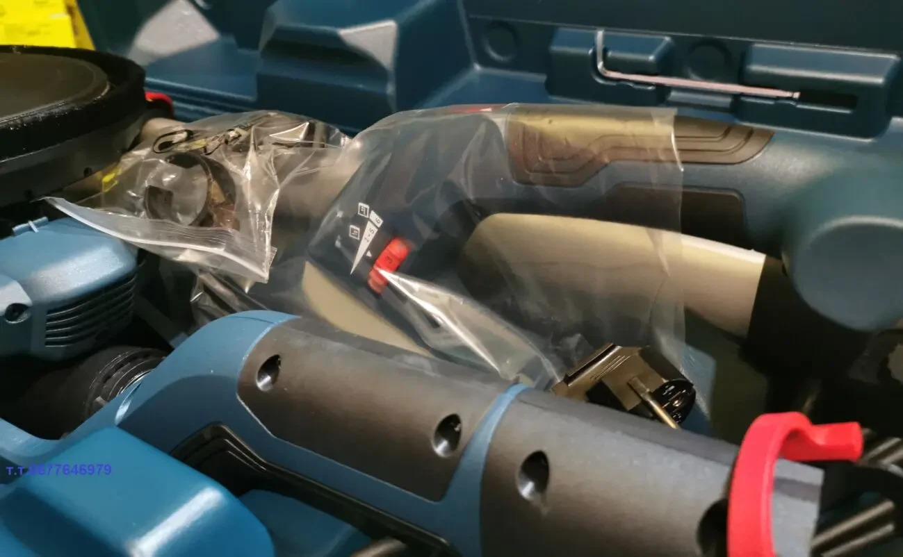 Шлифовальная машина Жираф диаметр 225 мм. BOSCH GTR 550 0 601 7D4 020 5