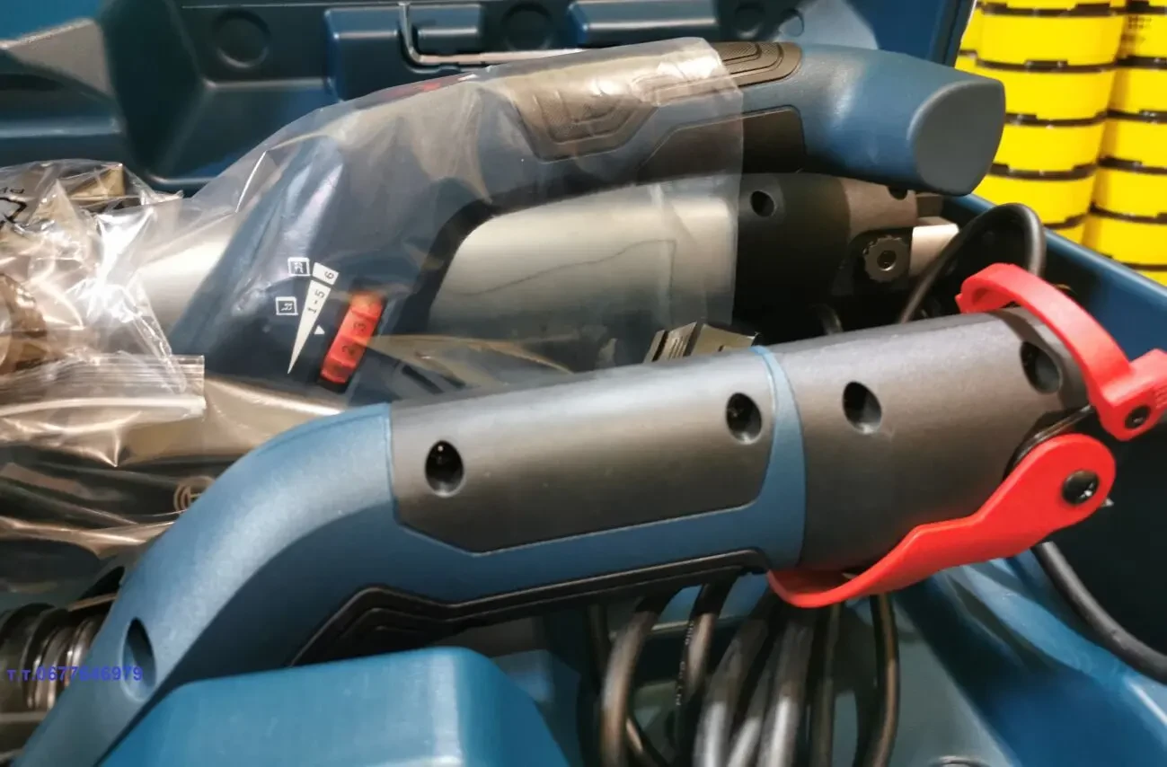 Шлифовальная машина Жираф диаметр 225 мм. BOSCH GTR 550 0 601 7D4 020 6