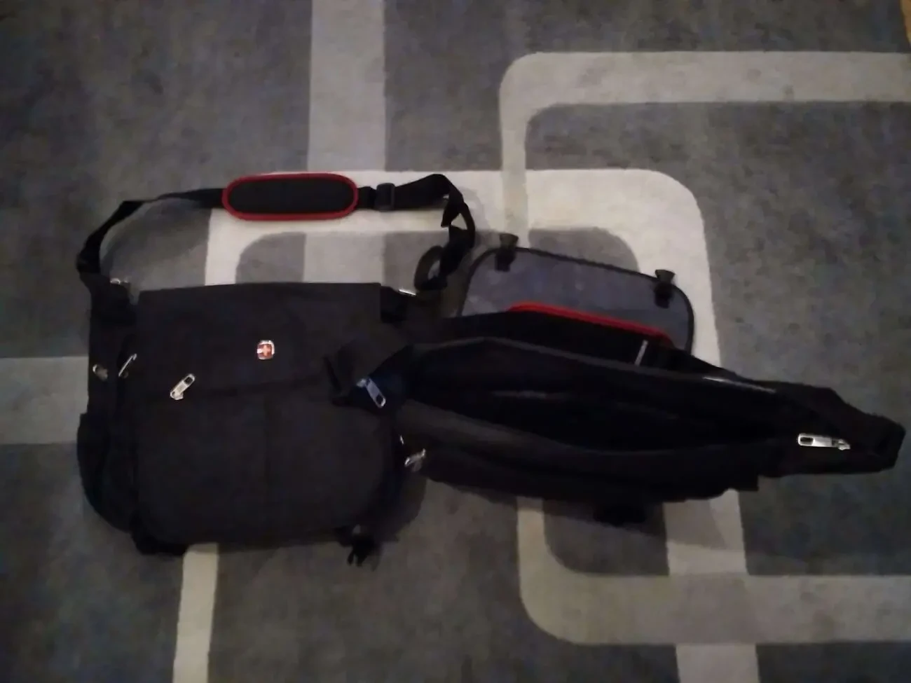 Спортивная сумка для компьютера. 3