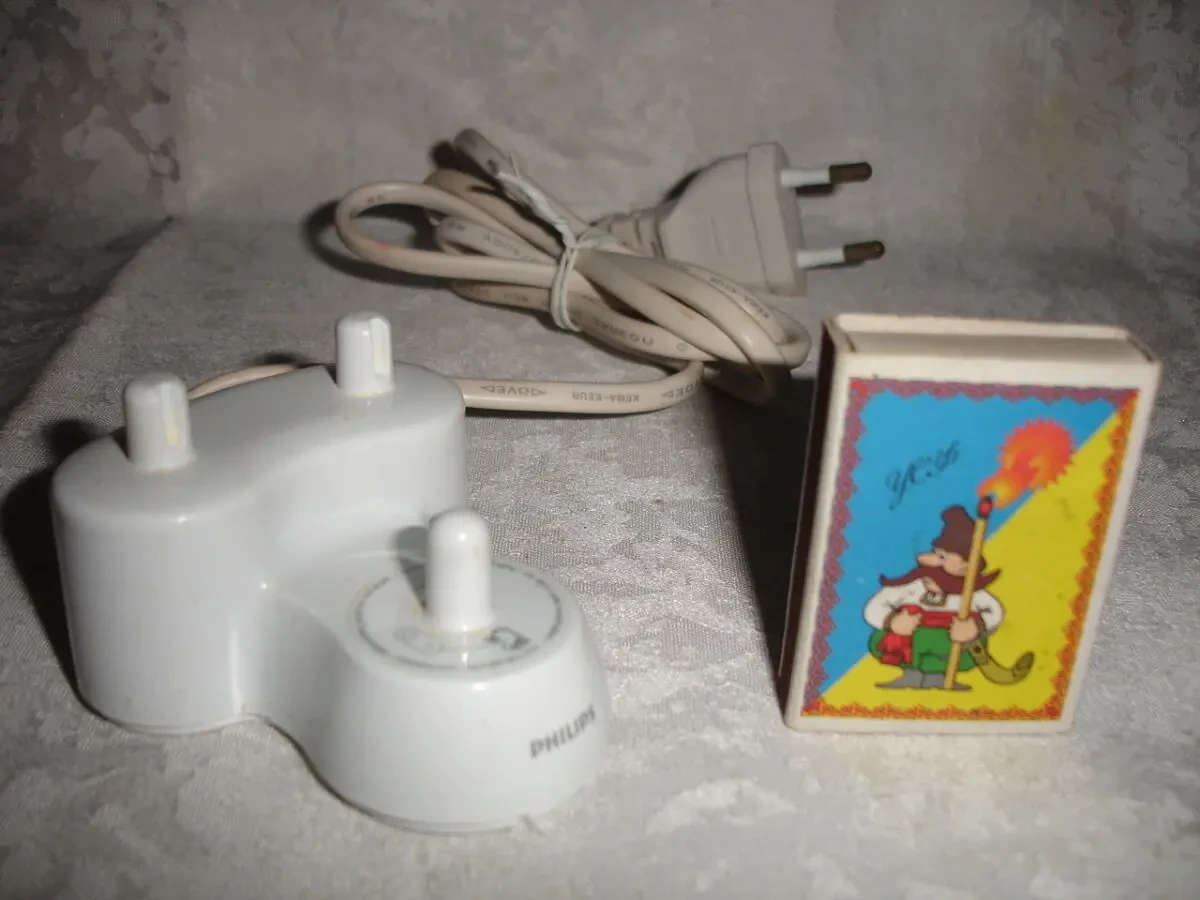 Устройство/пристрій зарядний (ЗАРЯДКА) до електрощітки Philips НХ1610