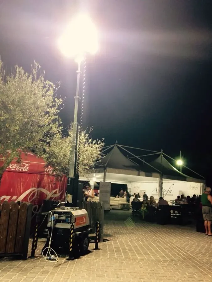 Осветительная мачта-вышка передвижная с генератором Luxtower M12 3