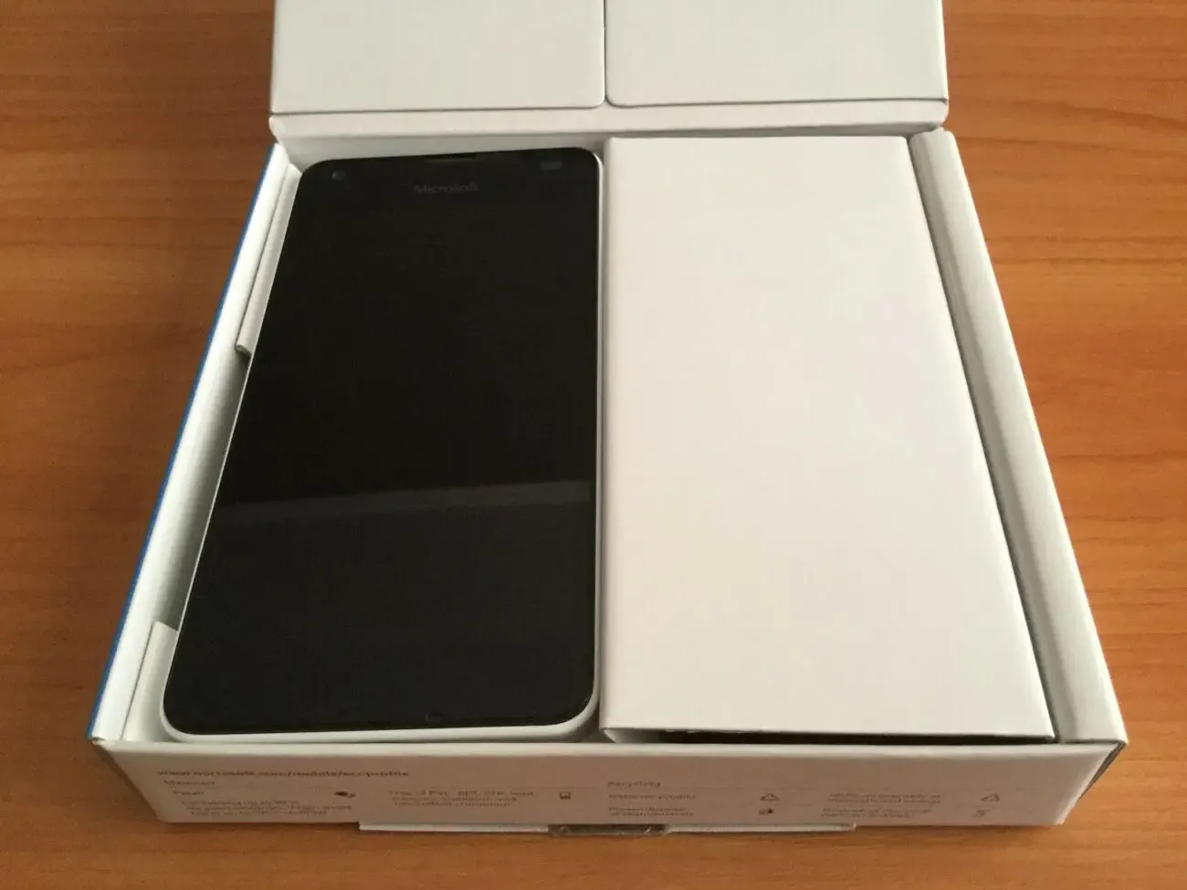 Смартфон Microsoft Lumia 550, Windows Phone. 2