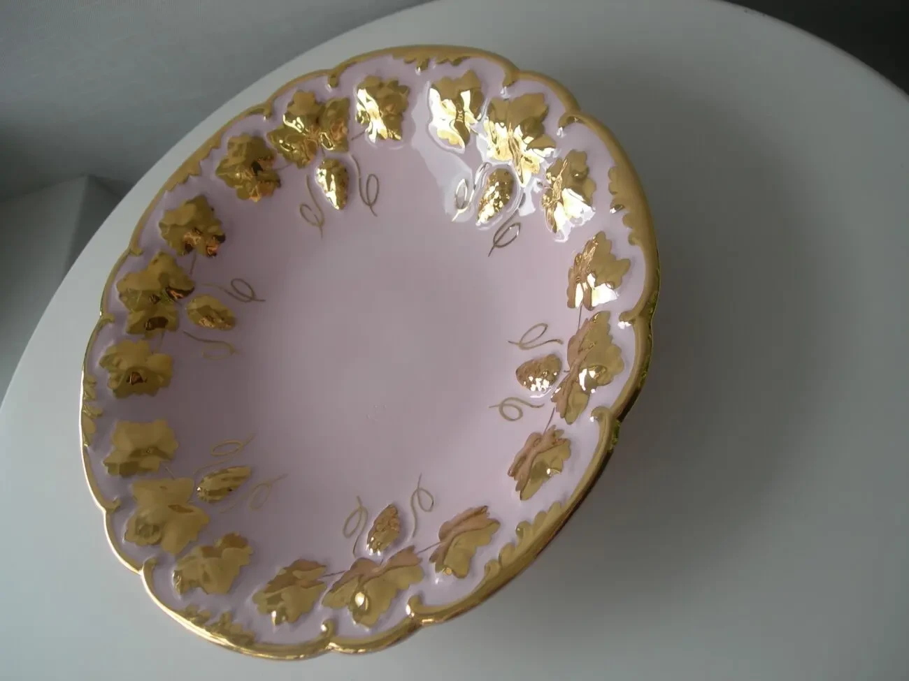 Блюдо, тарелка, с виноградом, розовый фарфор, Чехия, новая 6