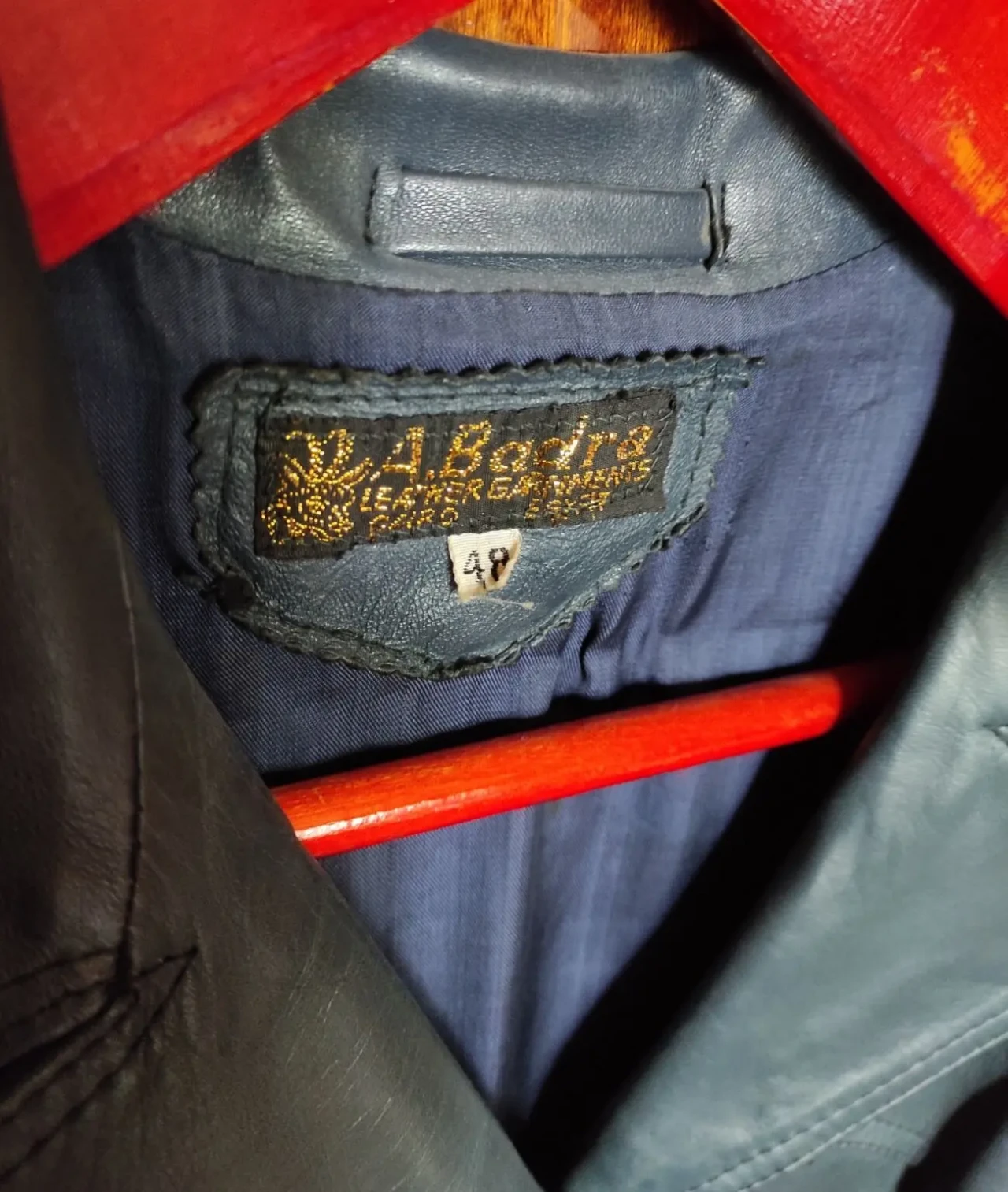 Женский кожаный плащ, Венгрия 2