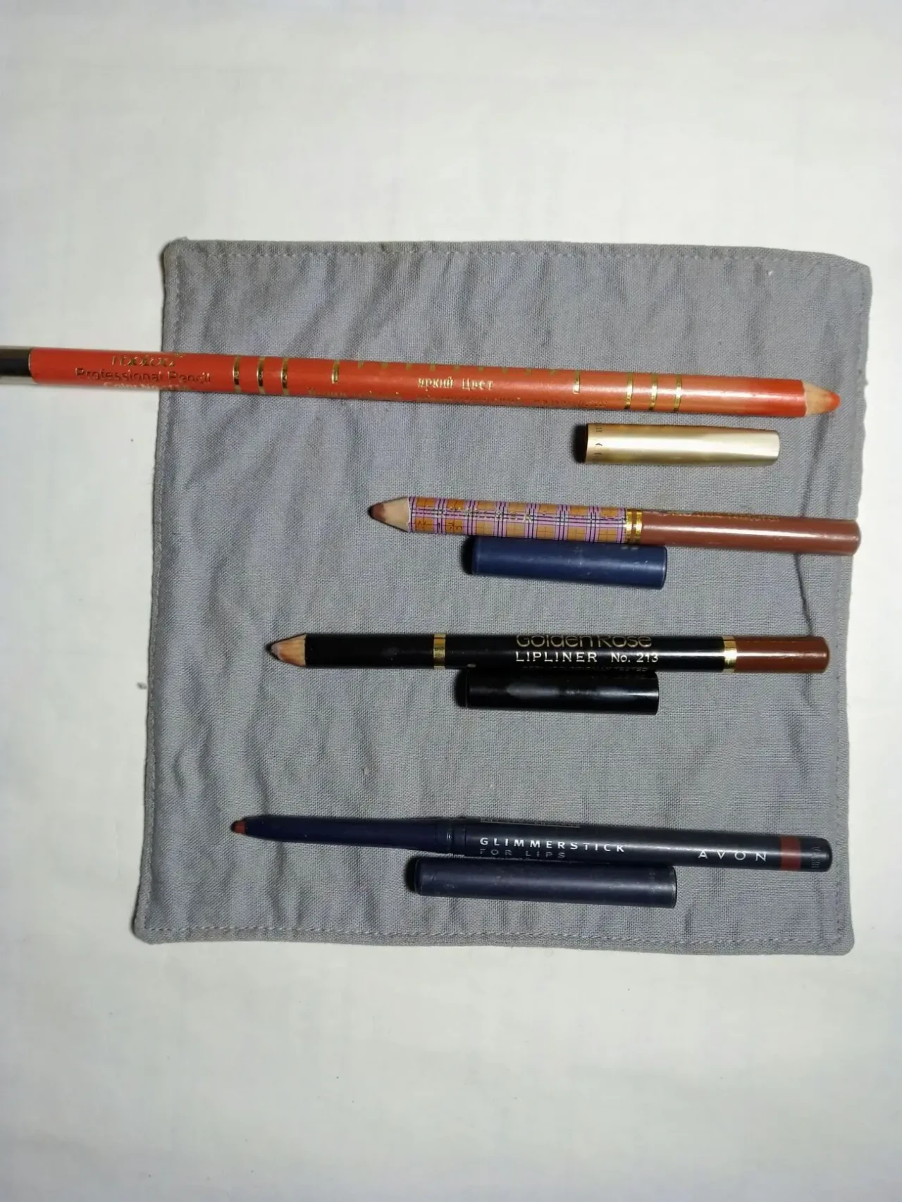 Карандаш для губ алый, красный, малиновый, охра, фиолетовый 2