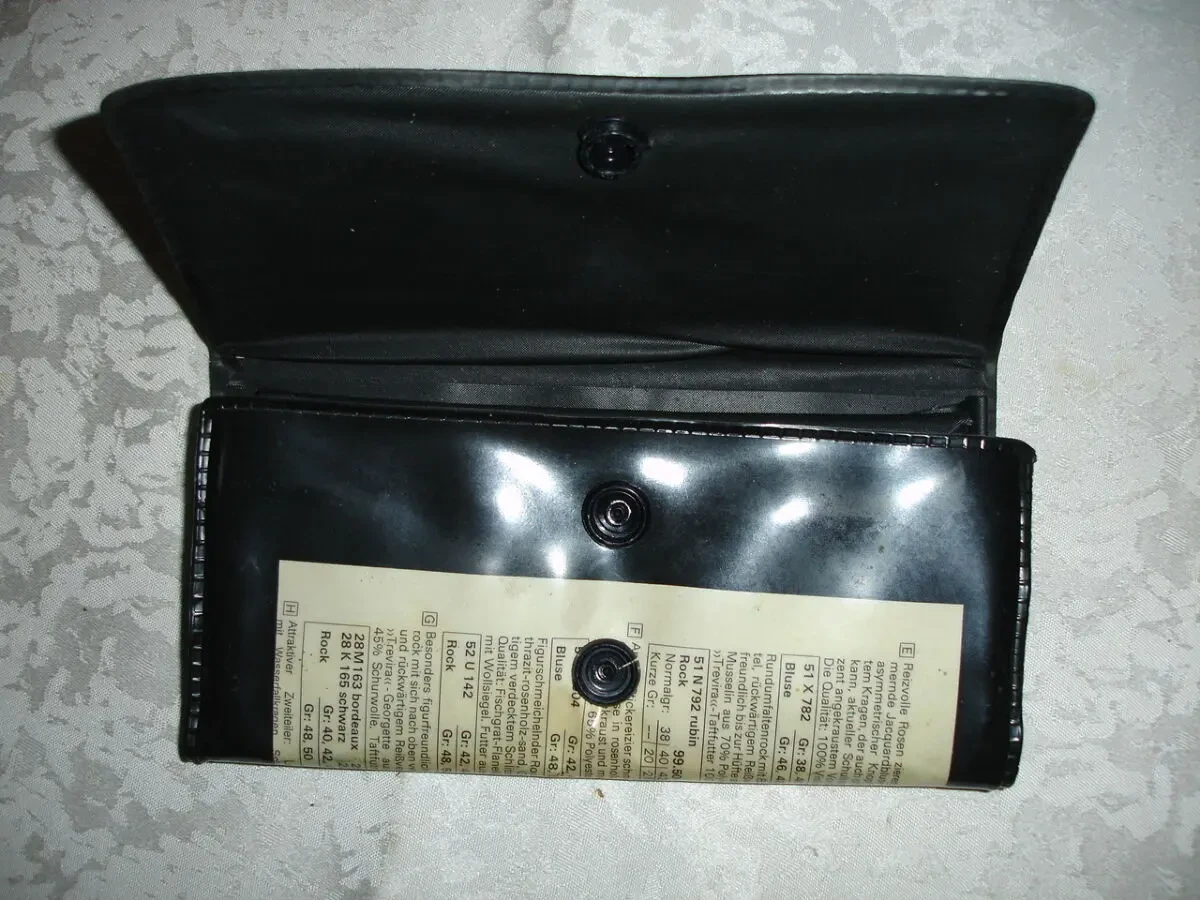 КОШЕЛЁК/гаманець ретро, на 4 відділи, на кнопку, 18 х 9,5 см; 2 шт. 4