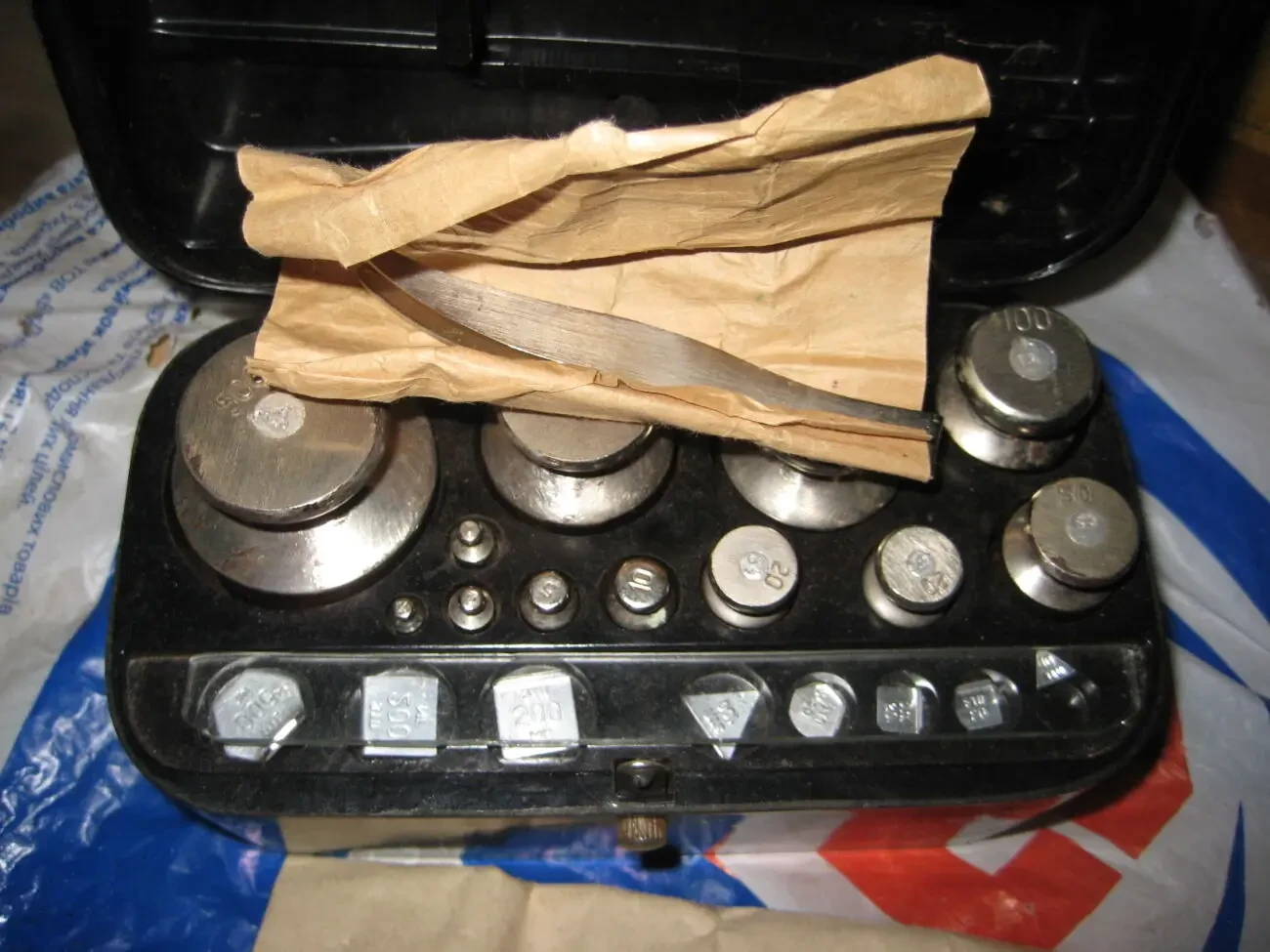 Весы аптекарские лабораторные с гирьками. 10