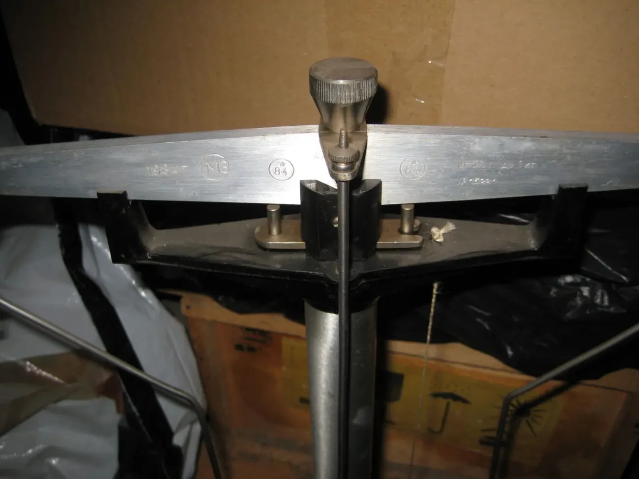 Весы аптекарские лабораторные с гирьками. 2