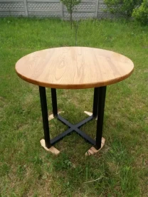 Стіл в стилі лофт