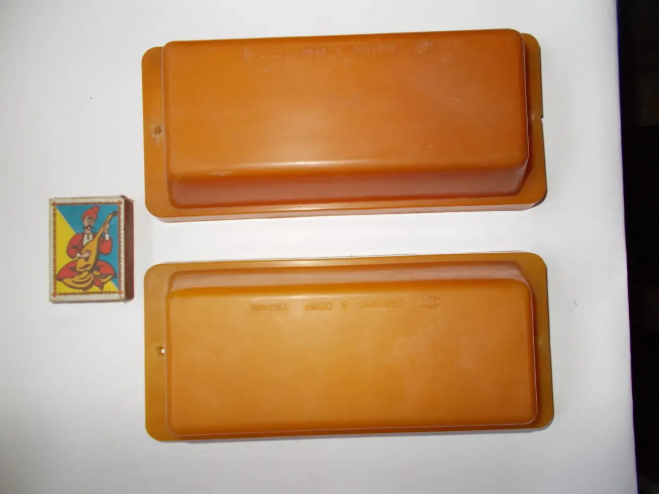 Скло-розсіювачі задніх фонарів, габаритів, і т.п. 5