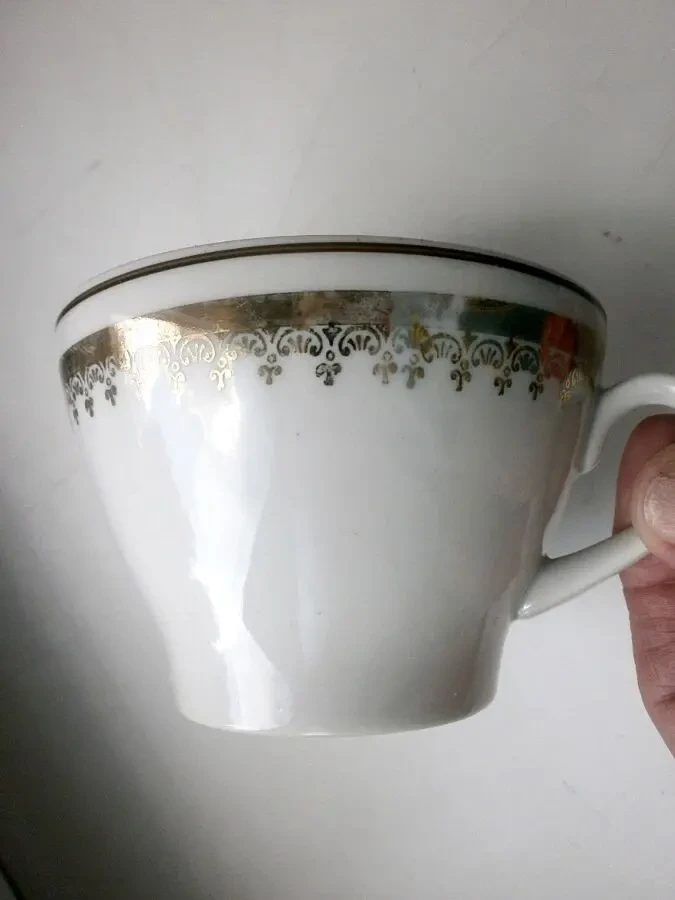 Чашка чайная экологически чистая тонкая, белая с орнаментом позолота 2