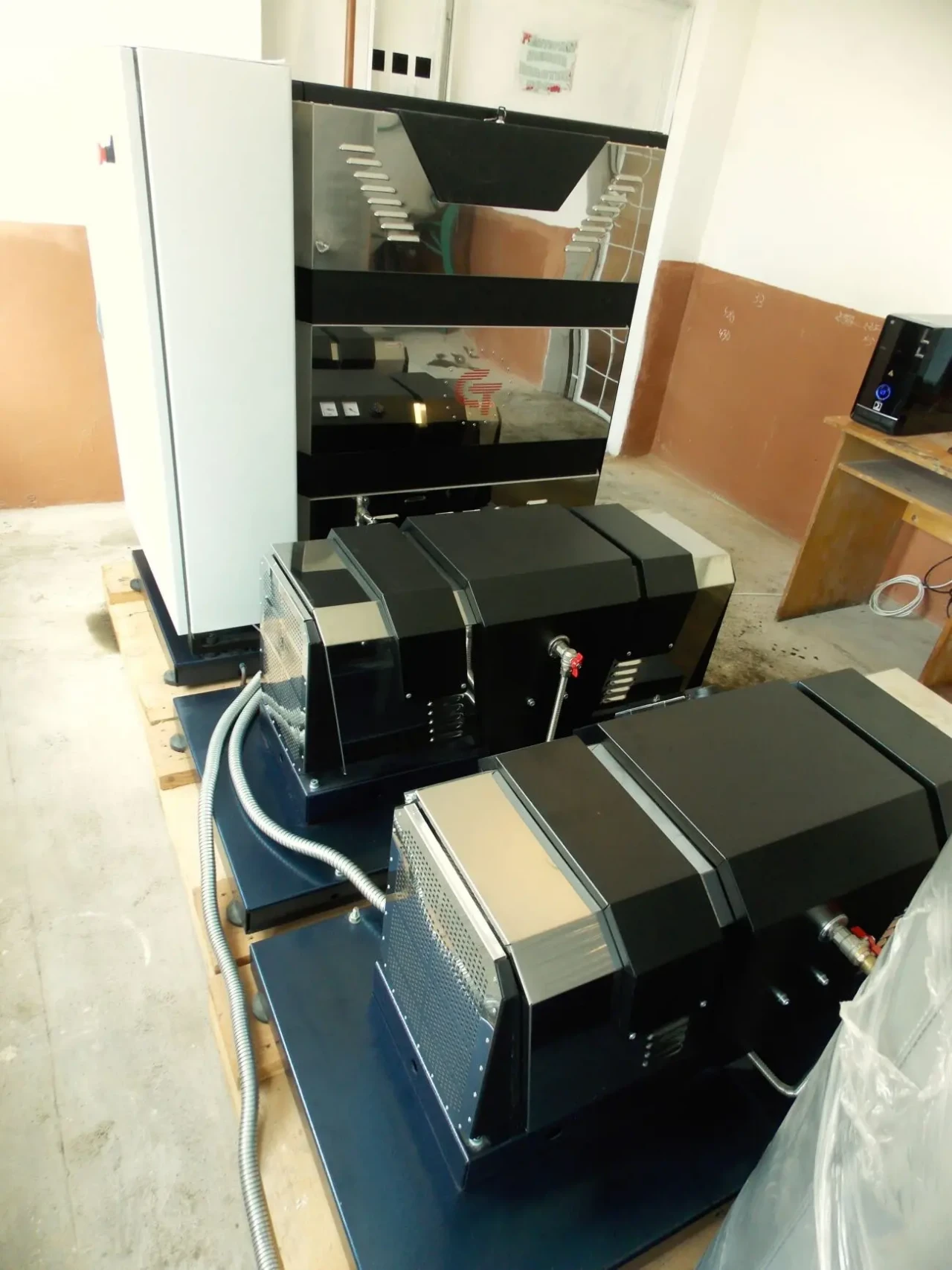 Биодизельный завод CTS, 2-5 т/день (полуавтомат), сырье животный жир 4