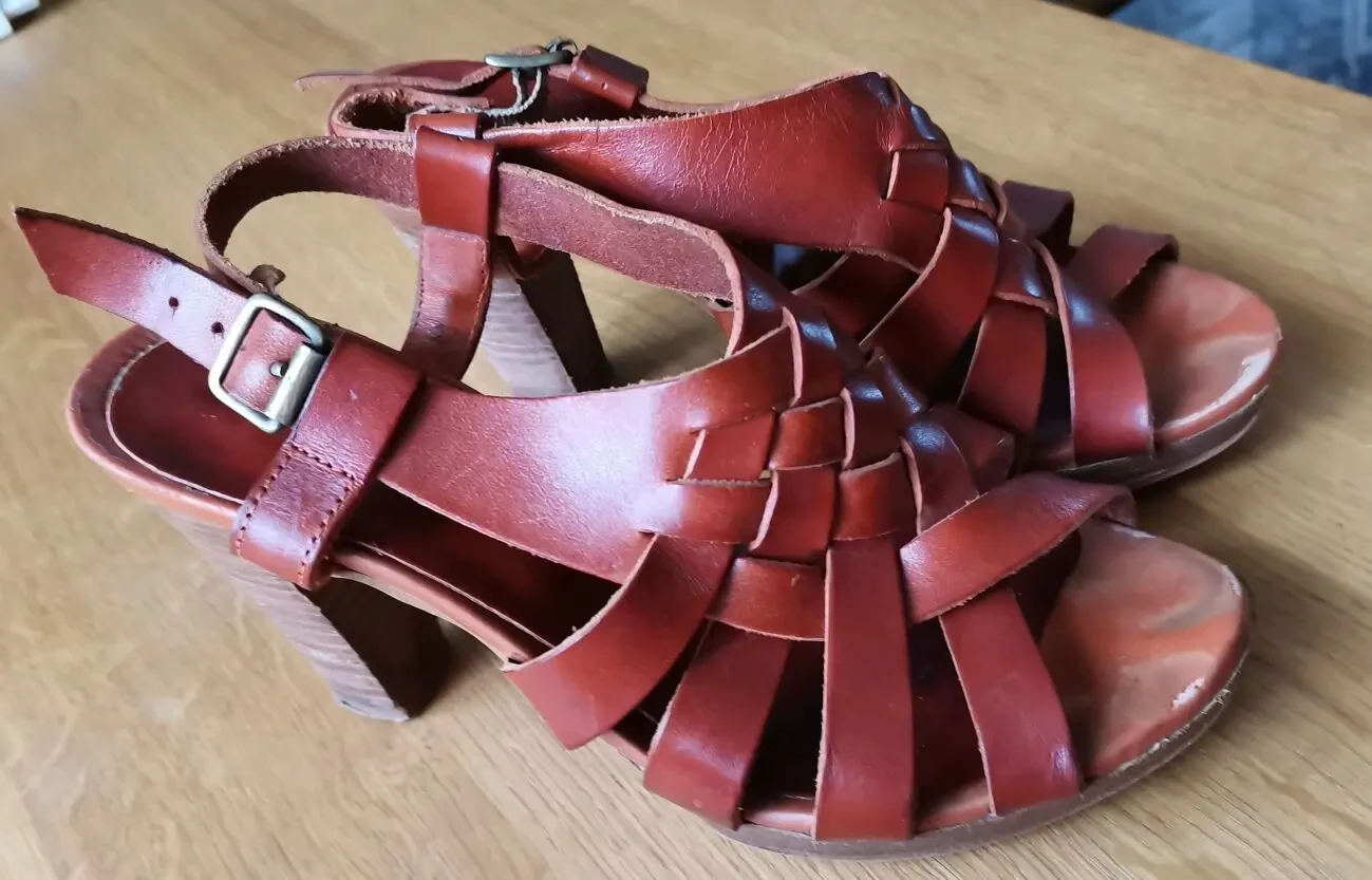 Босоніжки andre. Розмір - 37 (23,5 см)