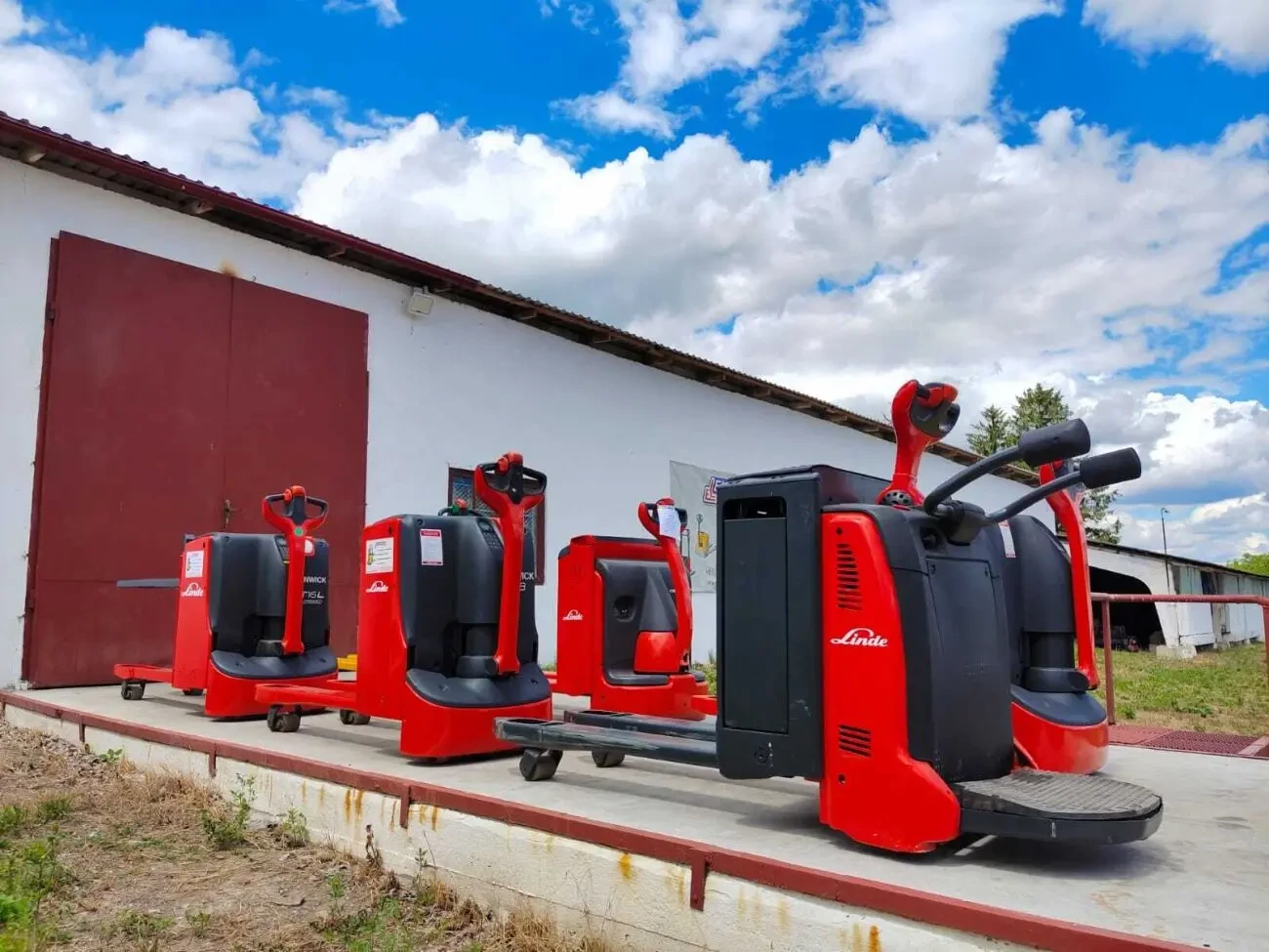 Штабелери рокли погрузчики електричні самохідні в наявності гарантія