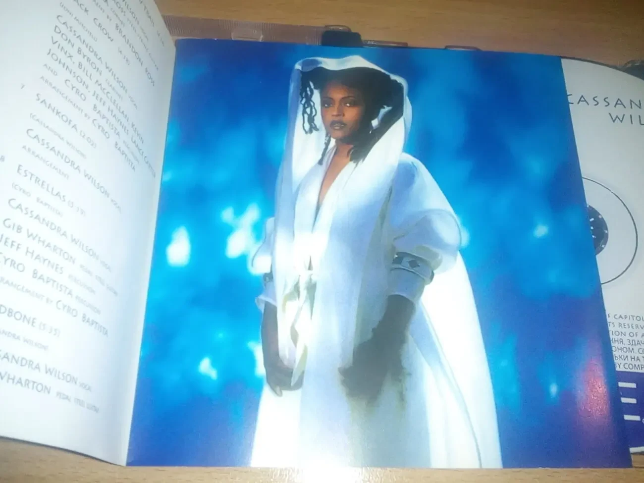 Cassandra Wilson - Blue Light 'Til Dawn 4