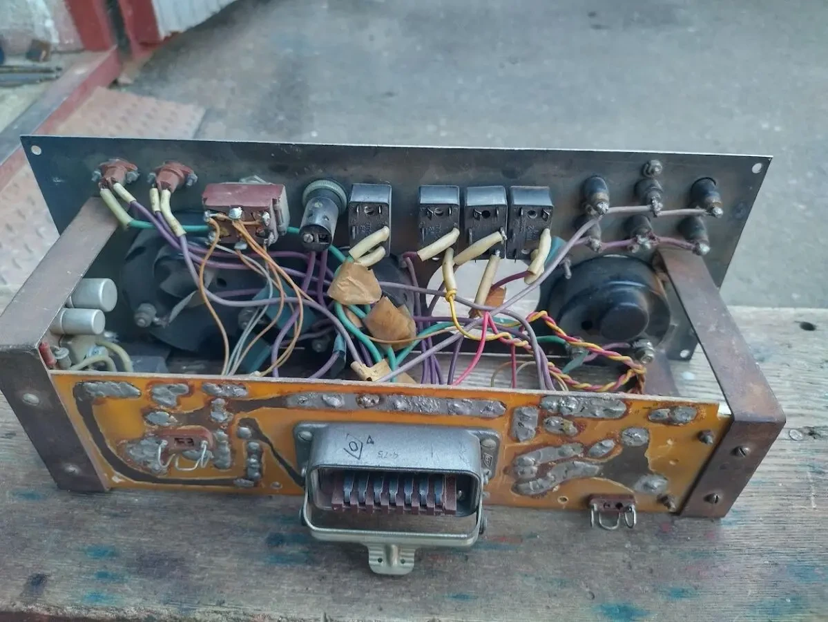 Продам приборную панель 2