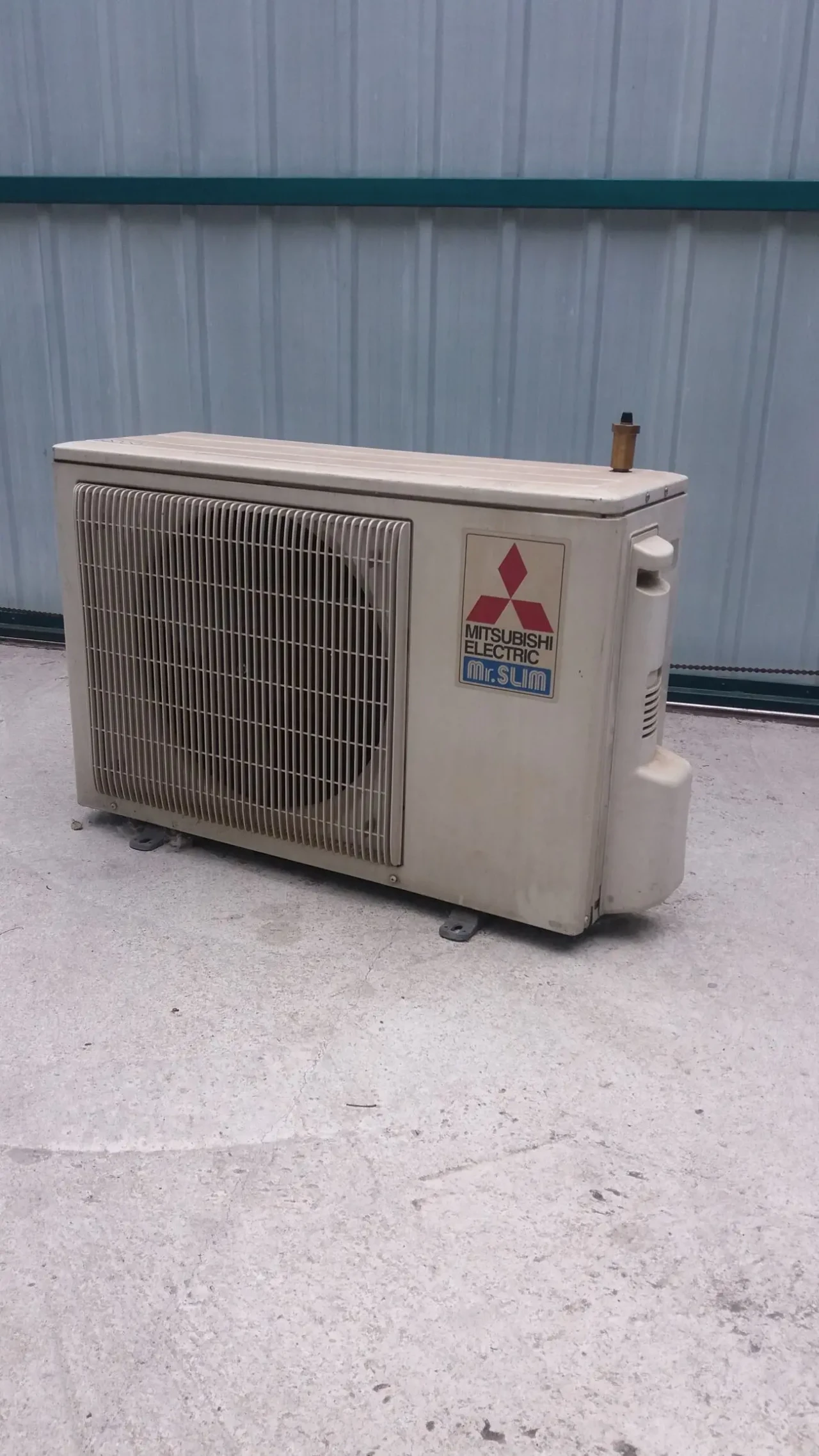 Водяний тепловентилятор (фанкойл) для теплиць, складів, техприміщень 3