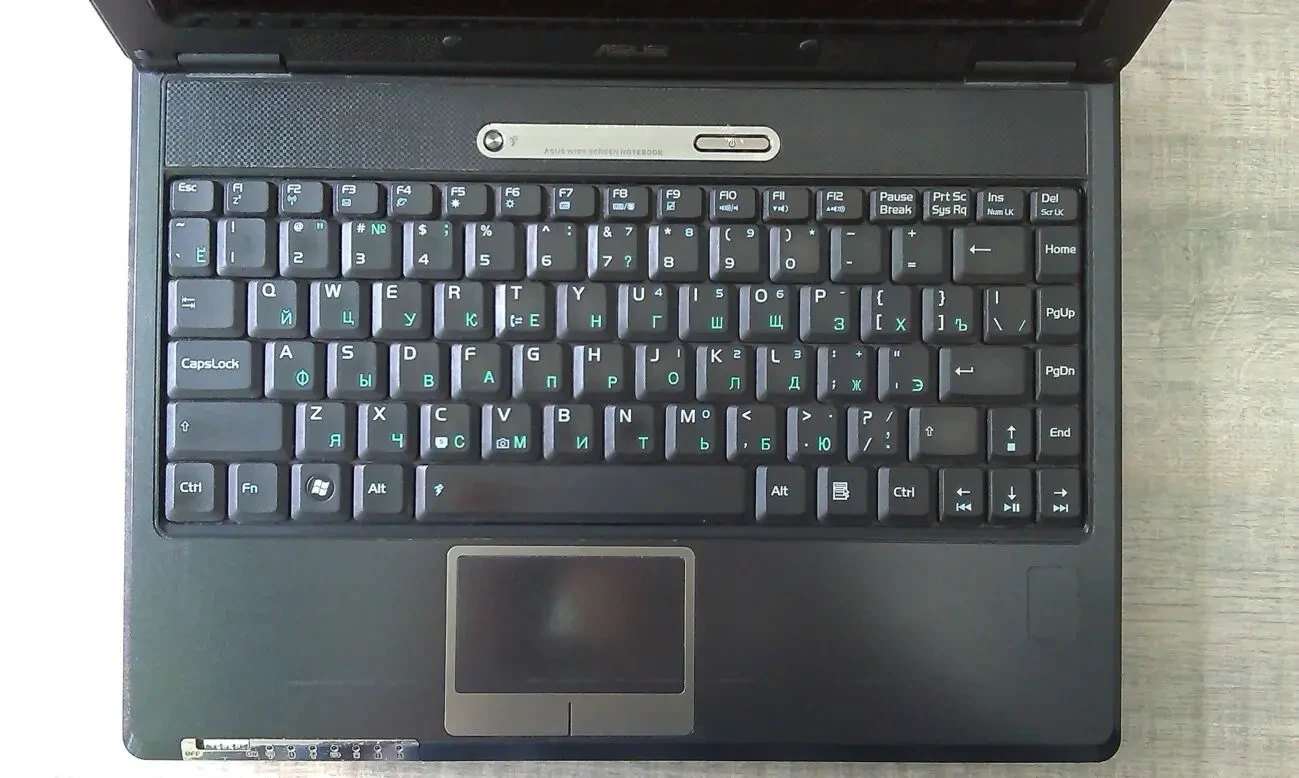 Ноутбук Asus F9E Intel Core 2 Duo 2,20GHz 4Gb 250Gb WiFi BT DVDRW 3