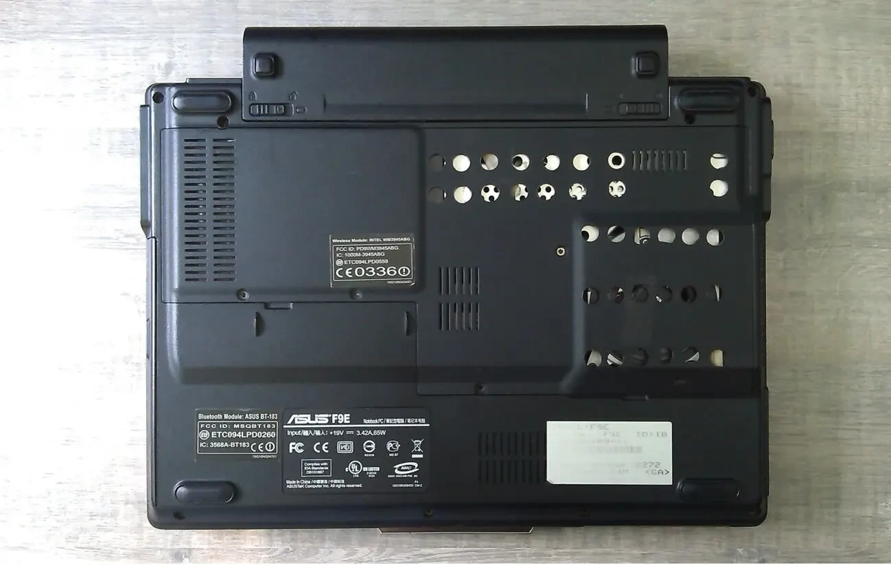 Ноутбук Asus F9E Intel Core 2 Duo 2,20GHz 4Gb 250Gb WiFi BT DVDRW 7