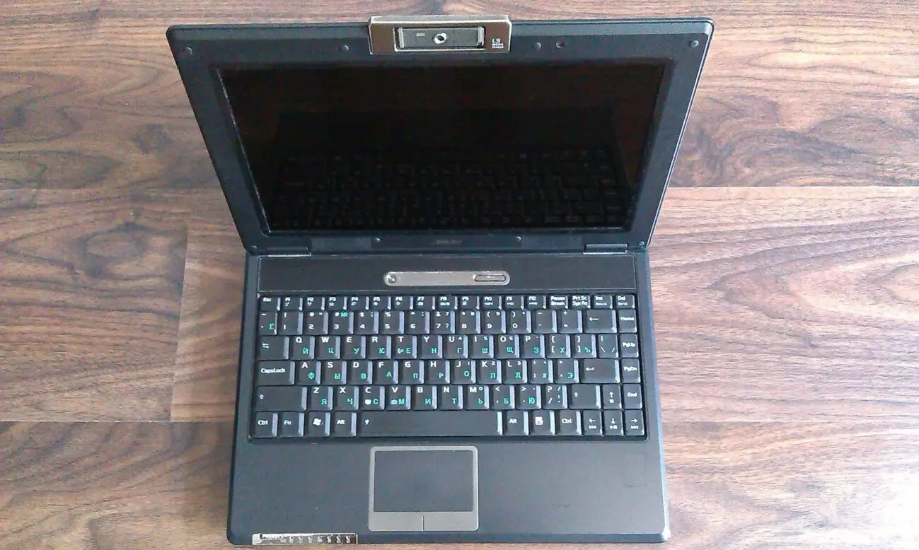 Ноутбук Asus F9E Intel Core 2 Duo 2,20GHz 4Gb 250Gb WiFi BT DVDRW 2