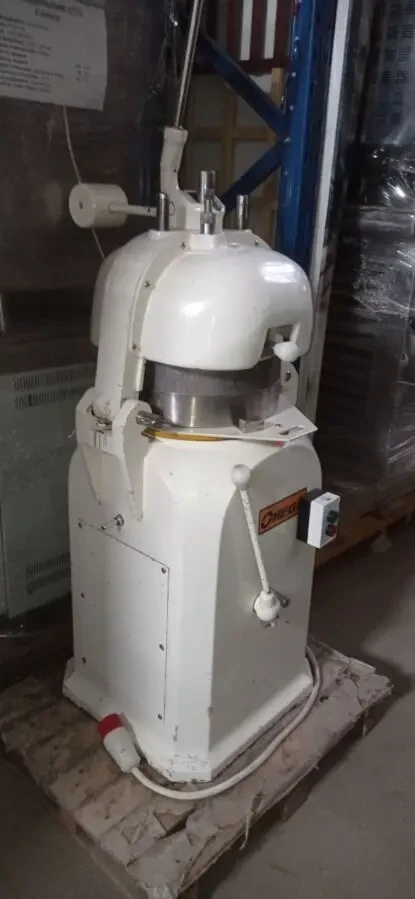 Тестоделитель - округлитель OMEGA  OMG 30