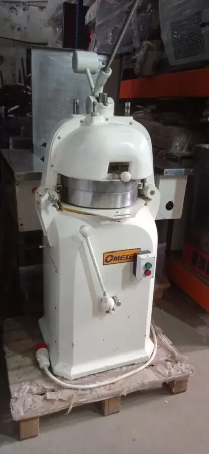 Тестоделитель - округлитель OMEGA  OMG 30 6