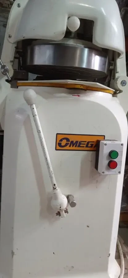 Тестоделитель - округлитель OMEGA  OMG 30 2