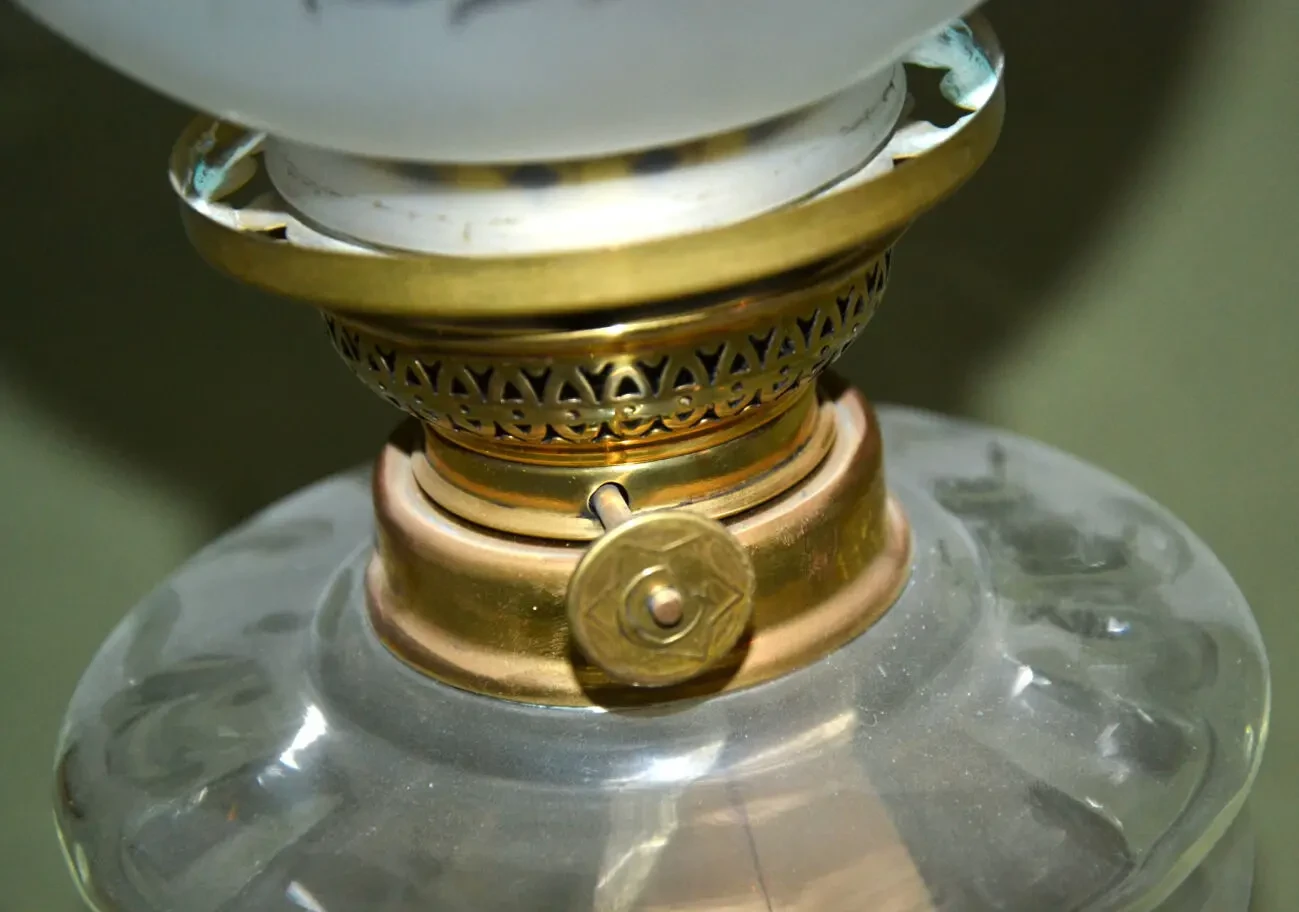 Настольная керосиновая лампа 