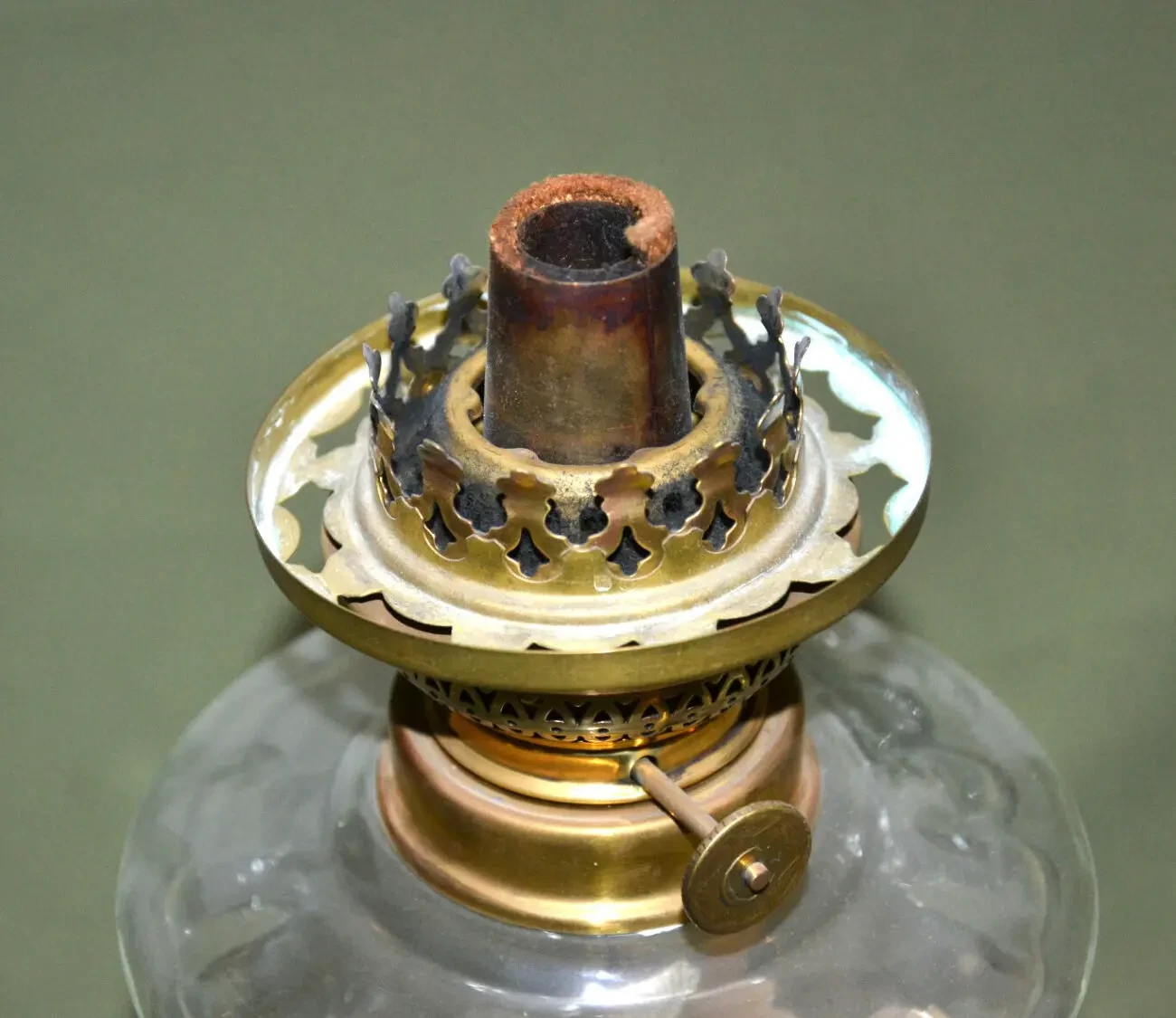 Настольная керосиновая лампа 