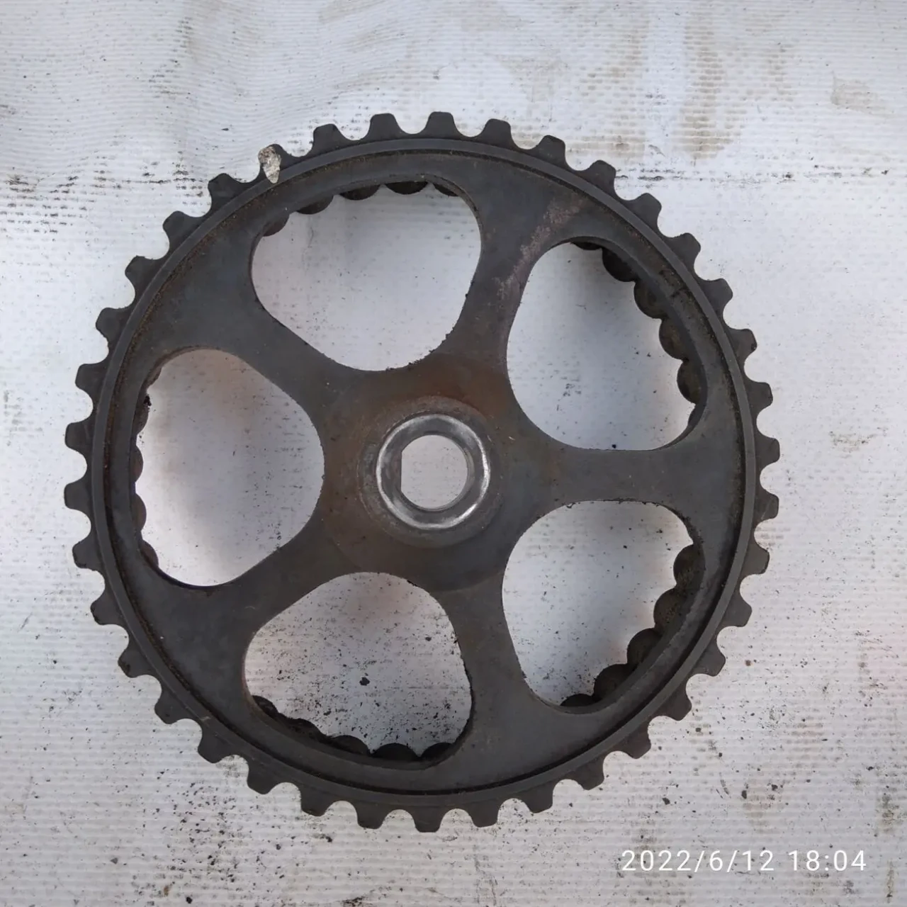Звездочки ГРМ к двигателю Y17DT б/у. 6