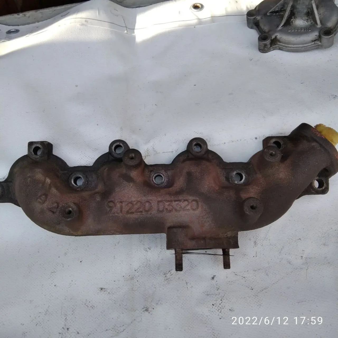 Продам выпускной коллектор к двигателю Y17DT б/у. 2