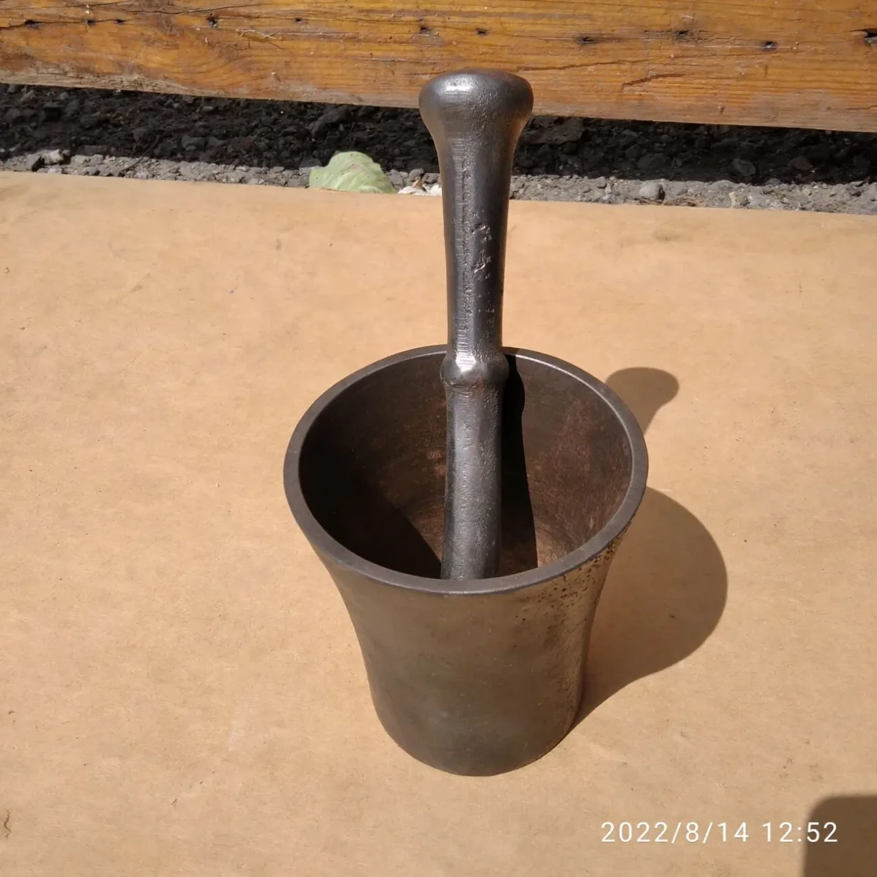 Ступка -  металлическая растирка (чугун) для кухни.