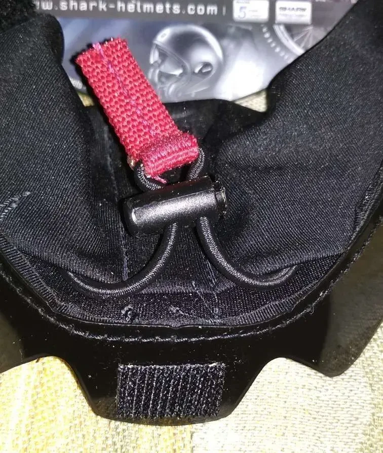 До мотошолома запчастина 2