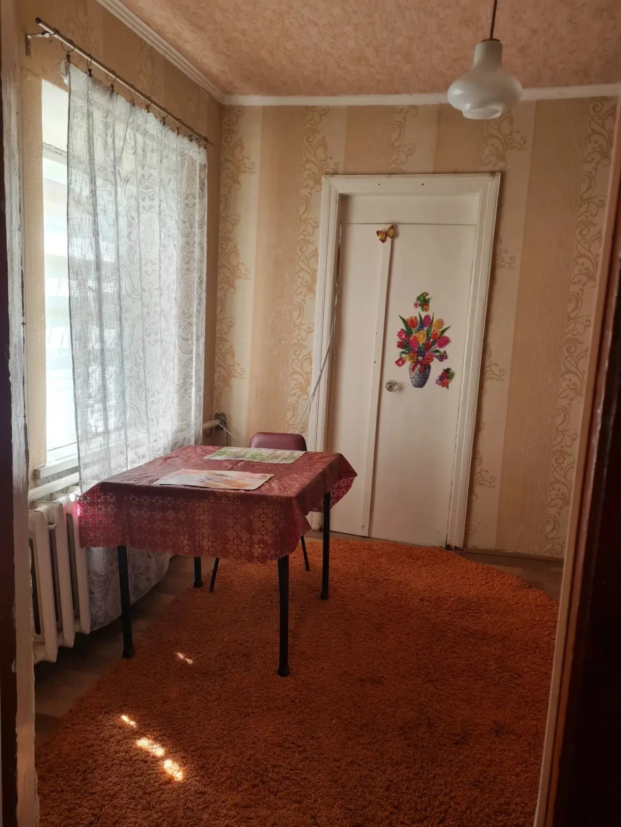 Продам столы б/у. Можно для кухни, предприятия, подсобных помещений. 4