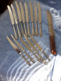 Продам ножи столовые