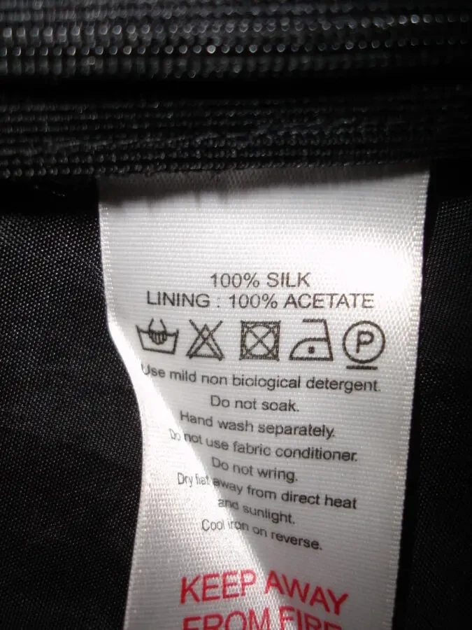 БЛУЗА/блузка 48 р., фіолетово-чорна, 100 % шовк, короткий рукав 5