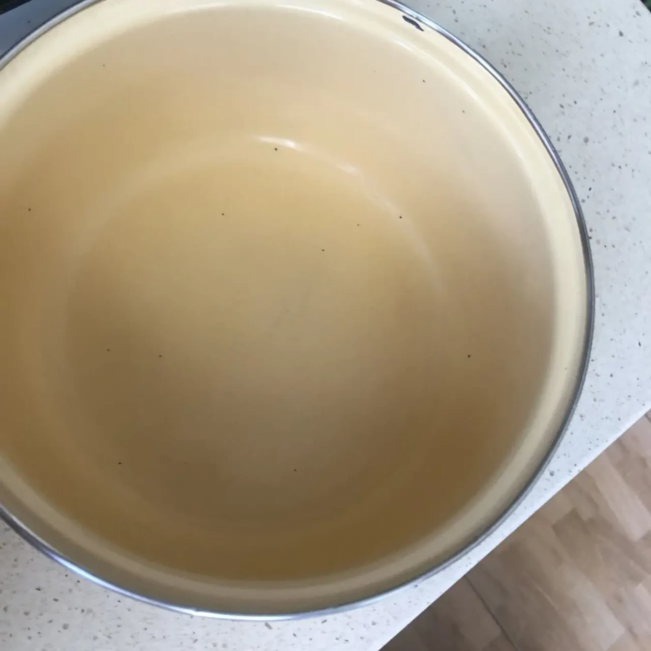 Каструля емальована -3л 7