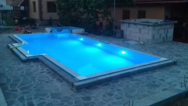 Стаціонарний басейн під ключ 8