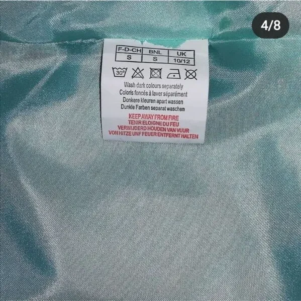 Гарна куртка-вітровка, стан нової 5